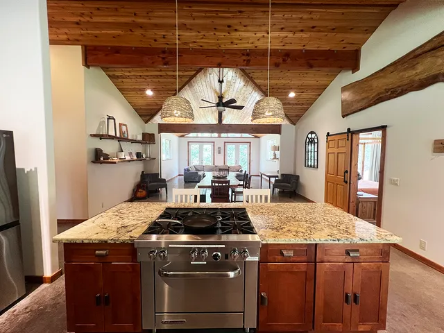 $899,000 | 94-6795 Mamalahoa Highway, Naalehu, HI 96772