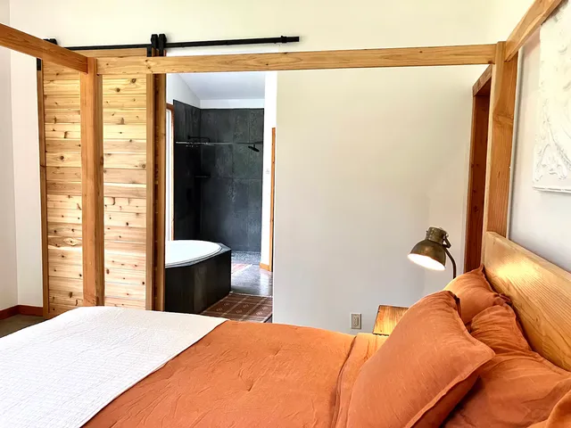 $899,000 | 94-6795 Mamalahoa Highway, Naalehu, HI 96772