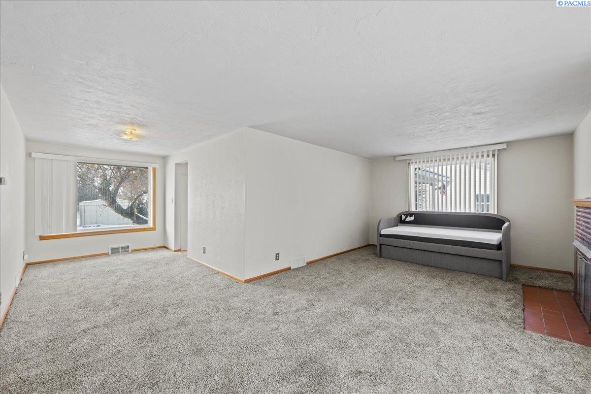 104 South Reed Street Kennewick, WA 99336 - Photo 17 of 25 Gallery Image 17