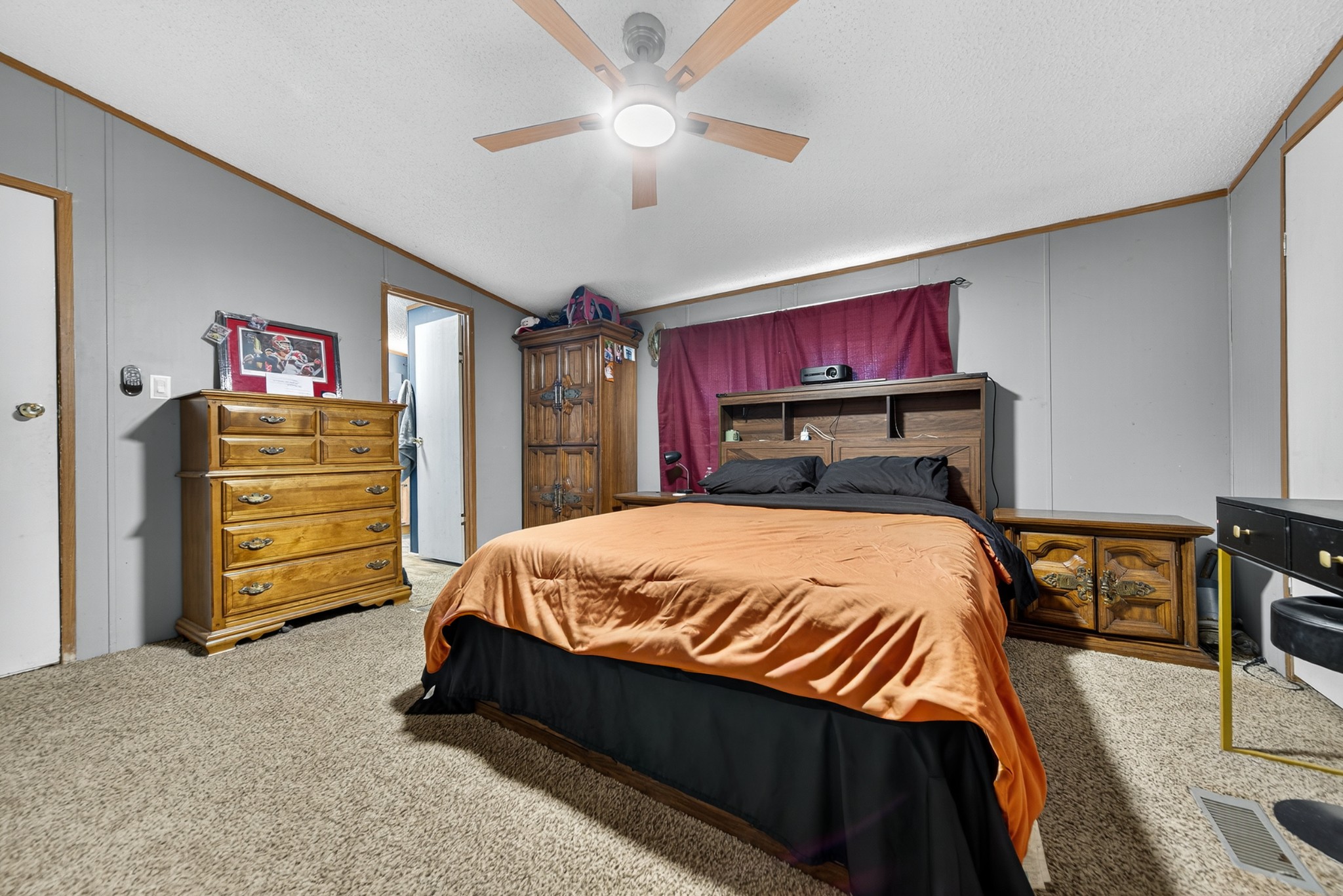 634 Pointe Lane Lafayette, TN 37083 - Photo 25 of 51 a bedroom with a bed and a closet