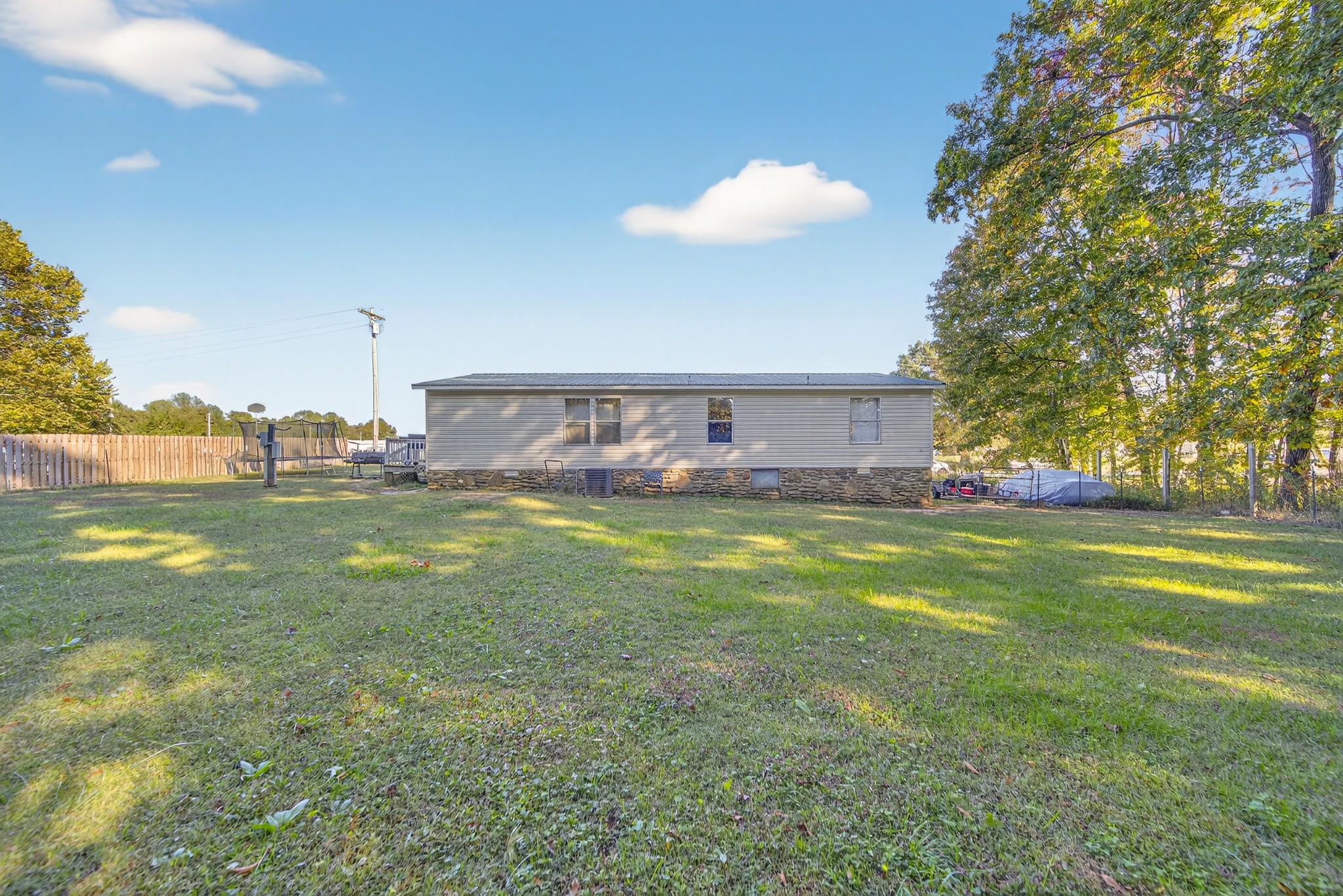 634 Pointe Lane Lafayette, TN 37083 - Photo 41 of 51 a view of a house with a big yard