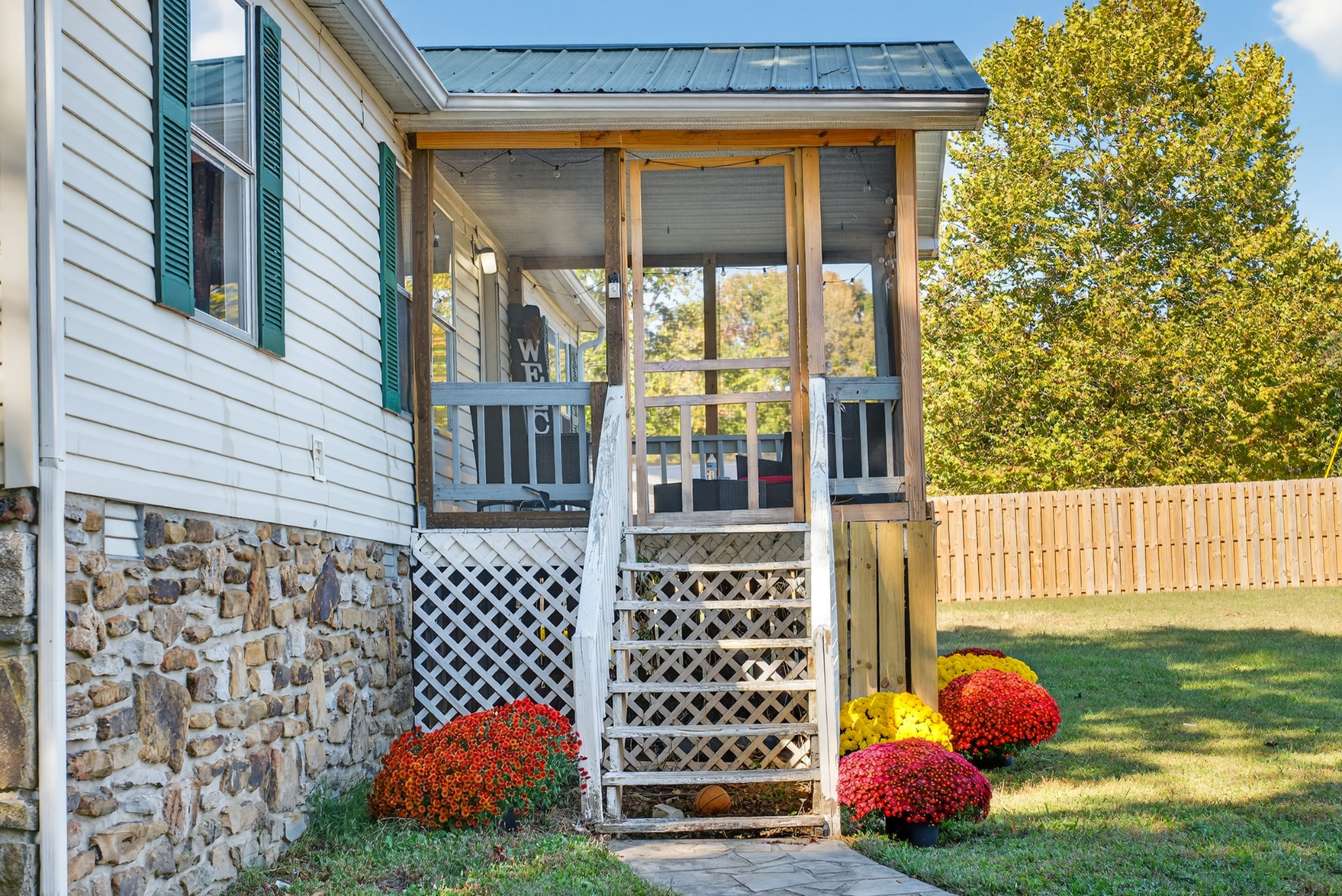634 Pointe Lane Lafayette, TN 37083 - Photo 10 of 51 a view of front door of the house