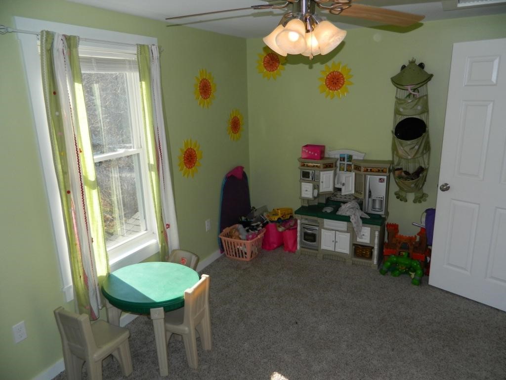 4 Broadway Street Rochester, NH 03868 - Photo 18 of 34