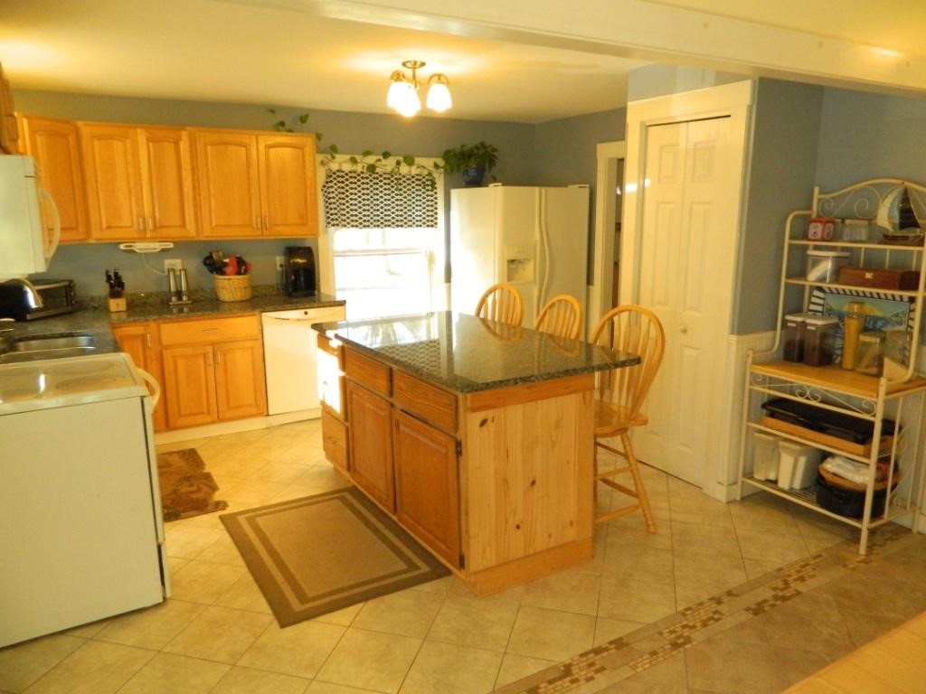 4 Broadway Street Rochester, NH 03868 - Photo 25 of 34