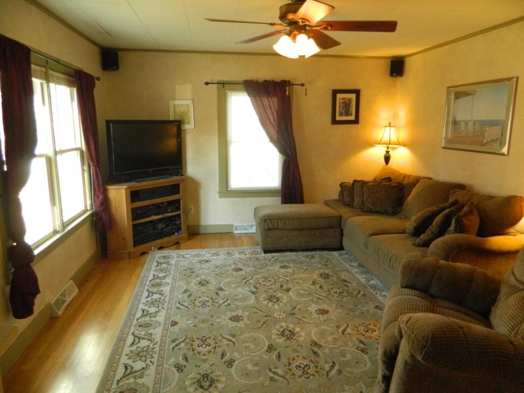 4 Broadway Street Rochester, NH 03868 - Photo 5 of 34