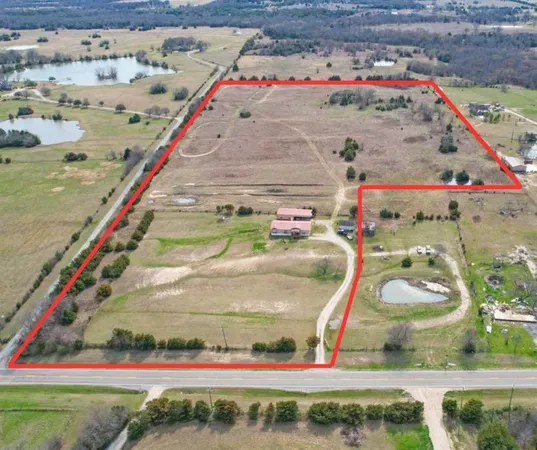 $575,000 | 2035 Farm To Market Road 1566, Celeste, TX 75423