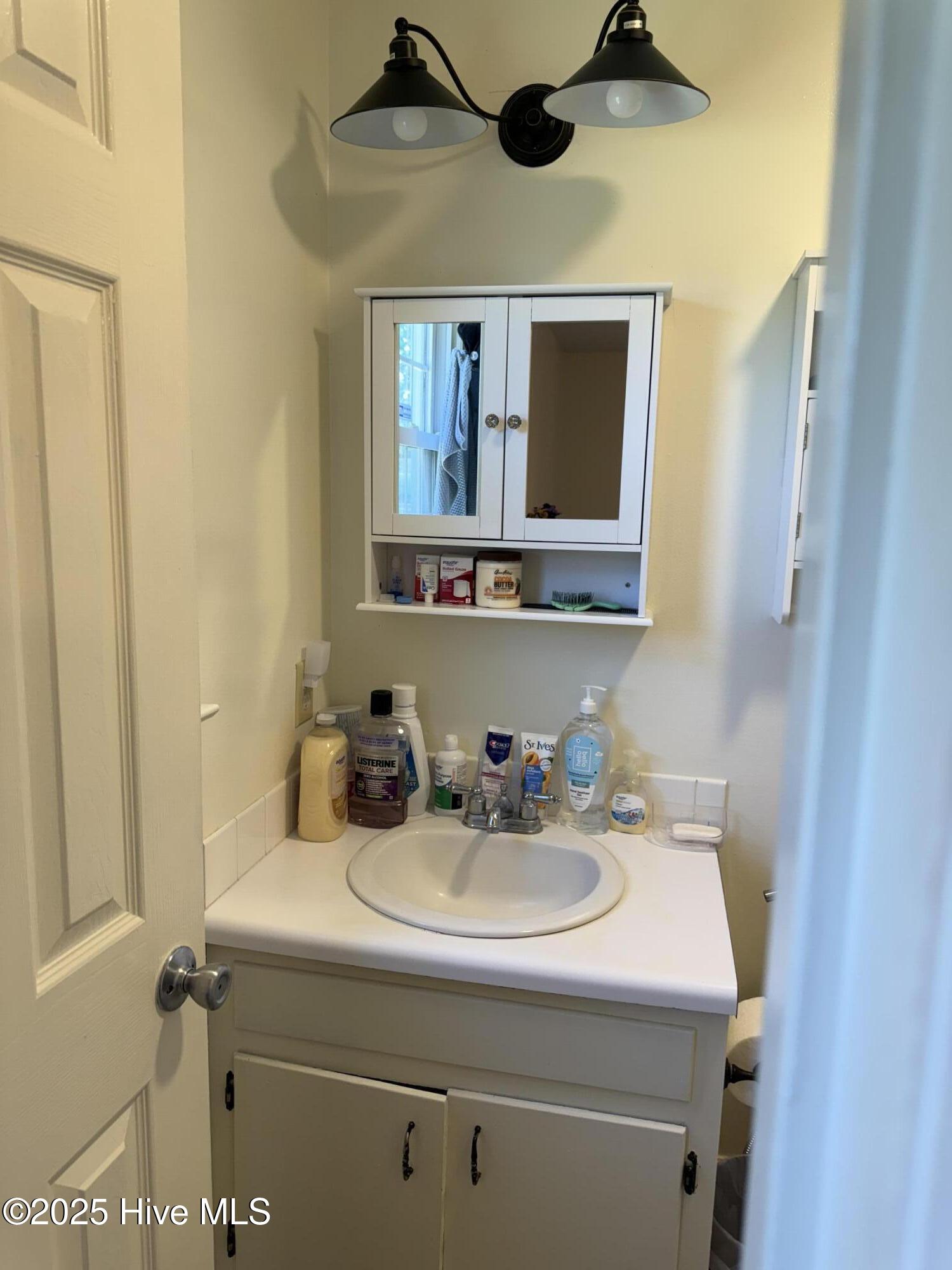 1164 Hibbs Road Newport, NC 28570 - Photo 18 of 20 Master Bath