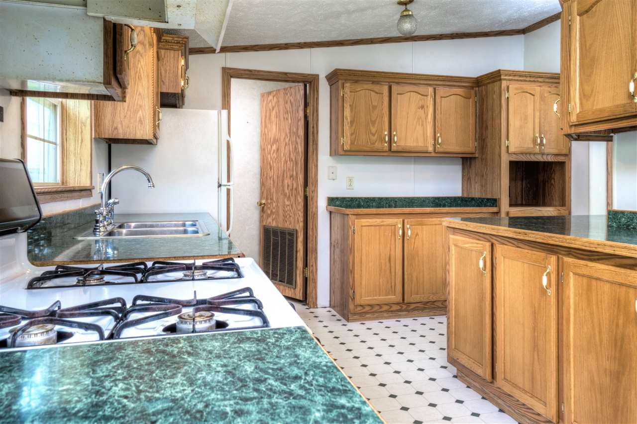 13755 Brick Road Granger, IN 46530 - Photo 8 of 21 Gallery Image 8