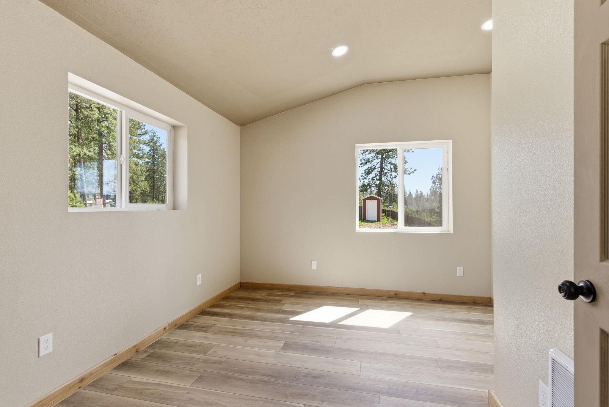 4250 Highway 231 Springdale, WA 99173 - Photo 16 of 36