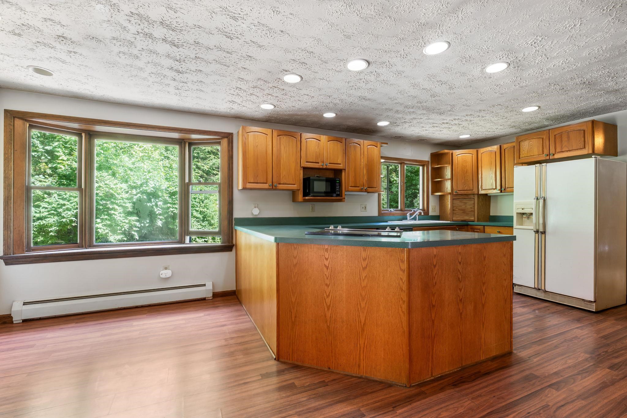 127 Mountain Road Deerfield, NH 03037 - Photo 15 of 31