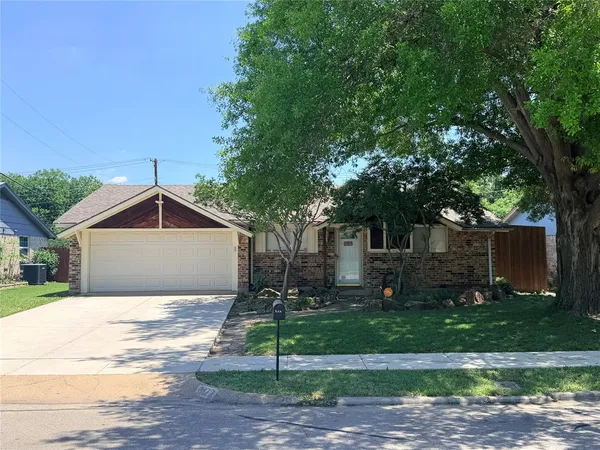 $299,900 | 3122 Cheyenne Street, Irving, TX 75062