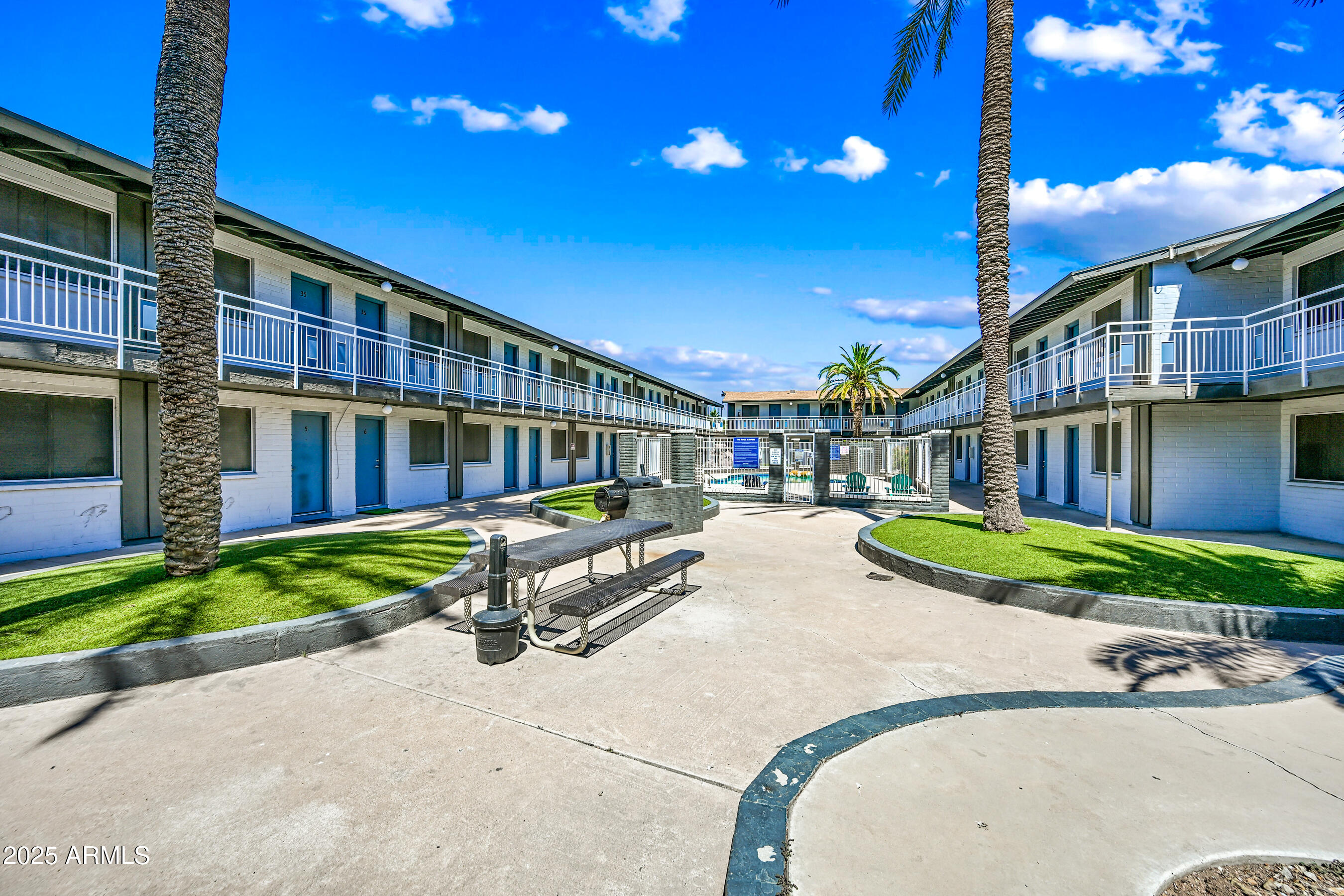 3025 North 32nd Street, Unit 9 Phoenix, AZ 85018 - Photo 13 of 27 1-3025N32S-ocupix-Comm