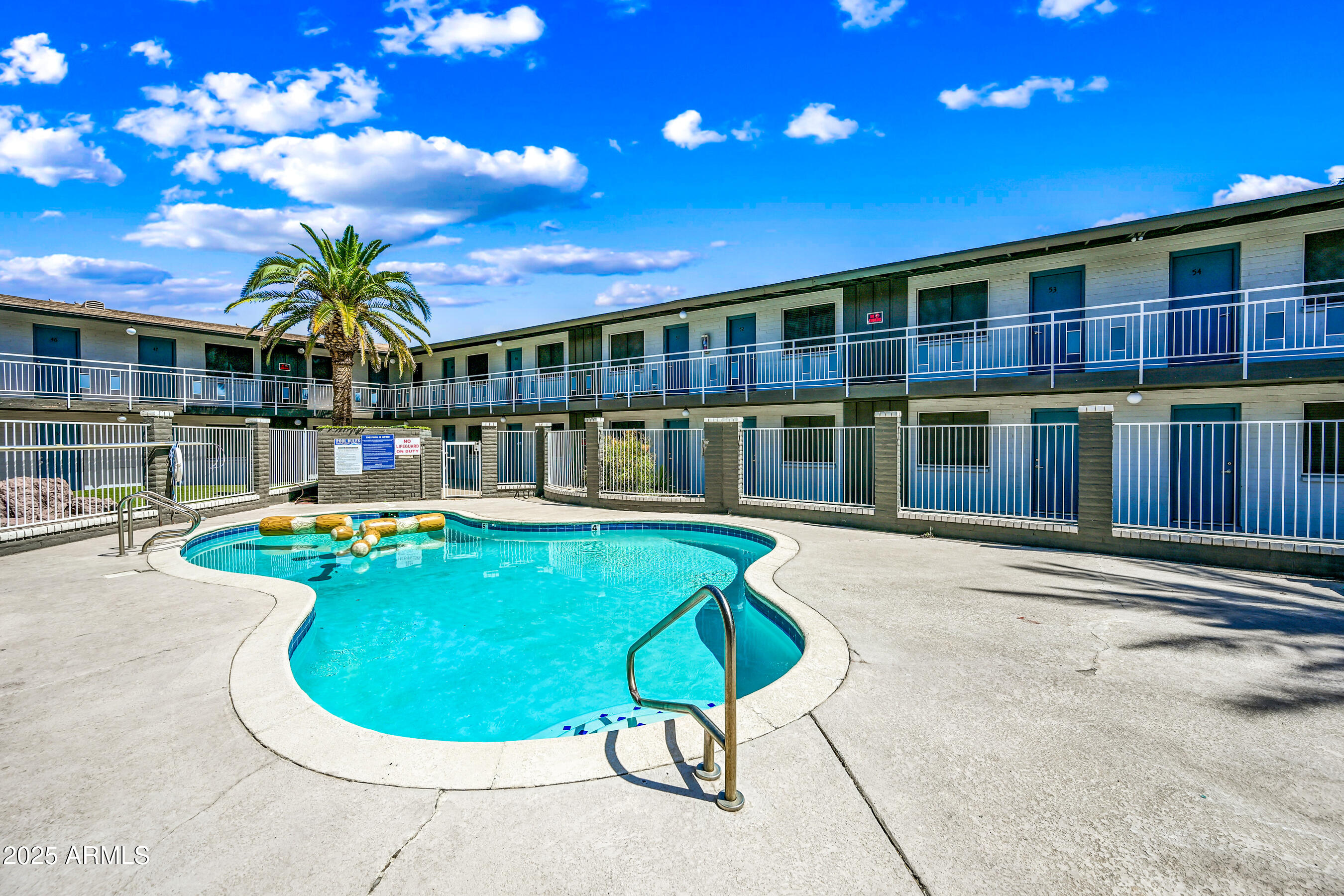 3025 North 32nd Street, Unit 9 Phoenix, AZ 85018 - Photo 16 of 27 4-3025N32S-ocupix-Comm