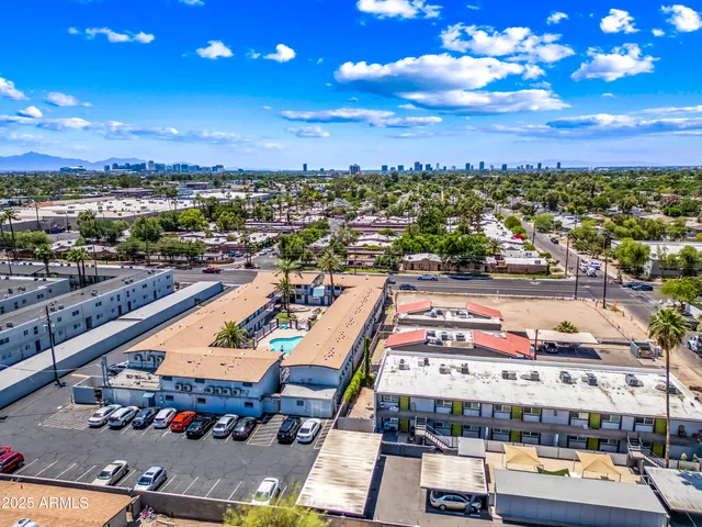 $599 | 3025 North 32nd Street, Unit 9, Phoenix, AZ 85018