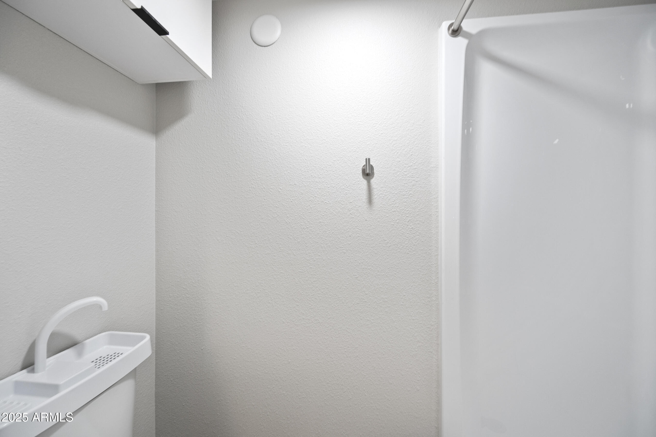 3025 North 32nd Street, Unit 9 Phoenix, AZ 85018 - Photo 9 of 27 9-3025N32S9-ocupix