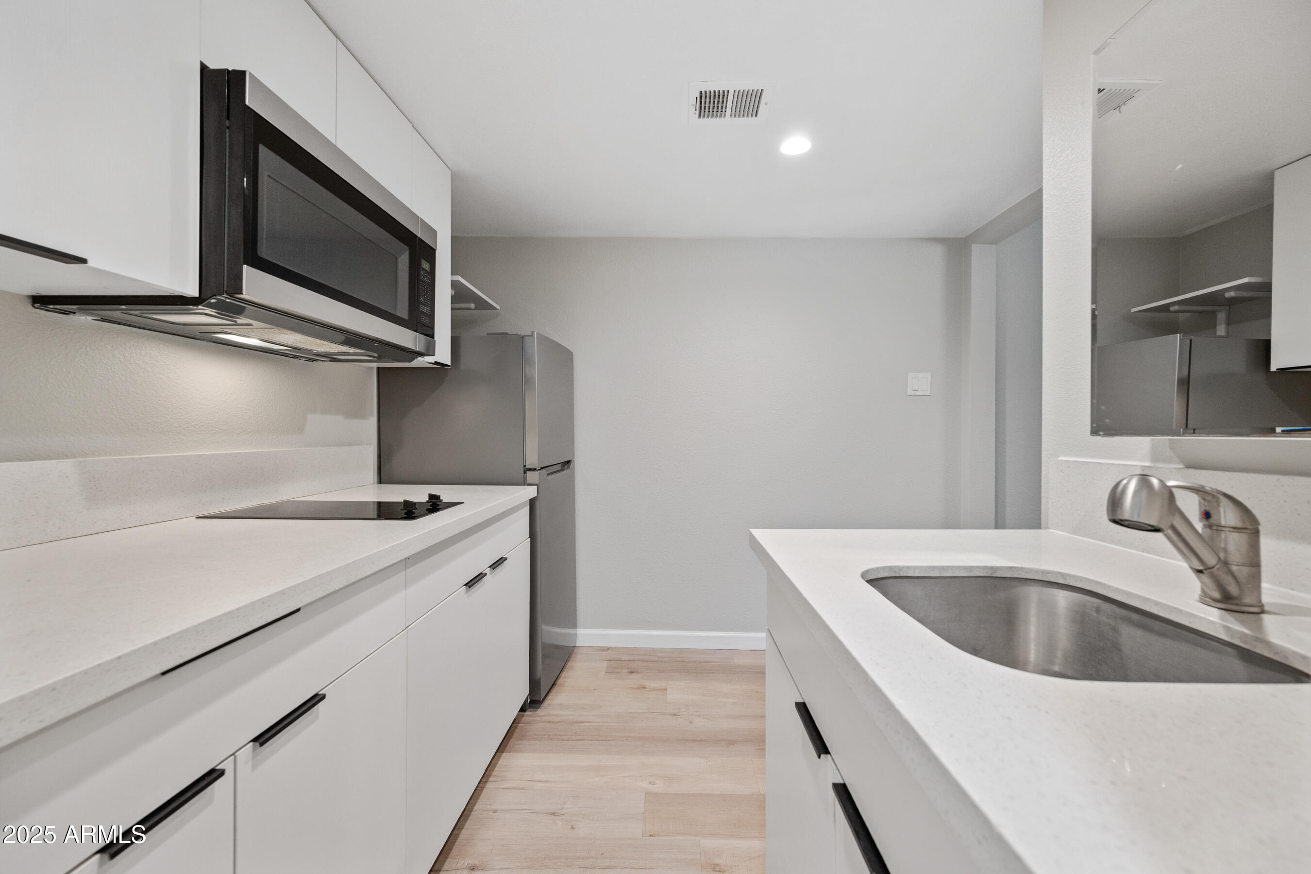 3025 North 32nd Street, Unit 9 Phoenix, AZ 85018 - Photo 10 of 27 10-3025N32S9-ocupix