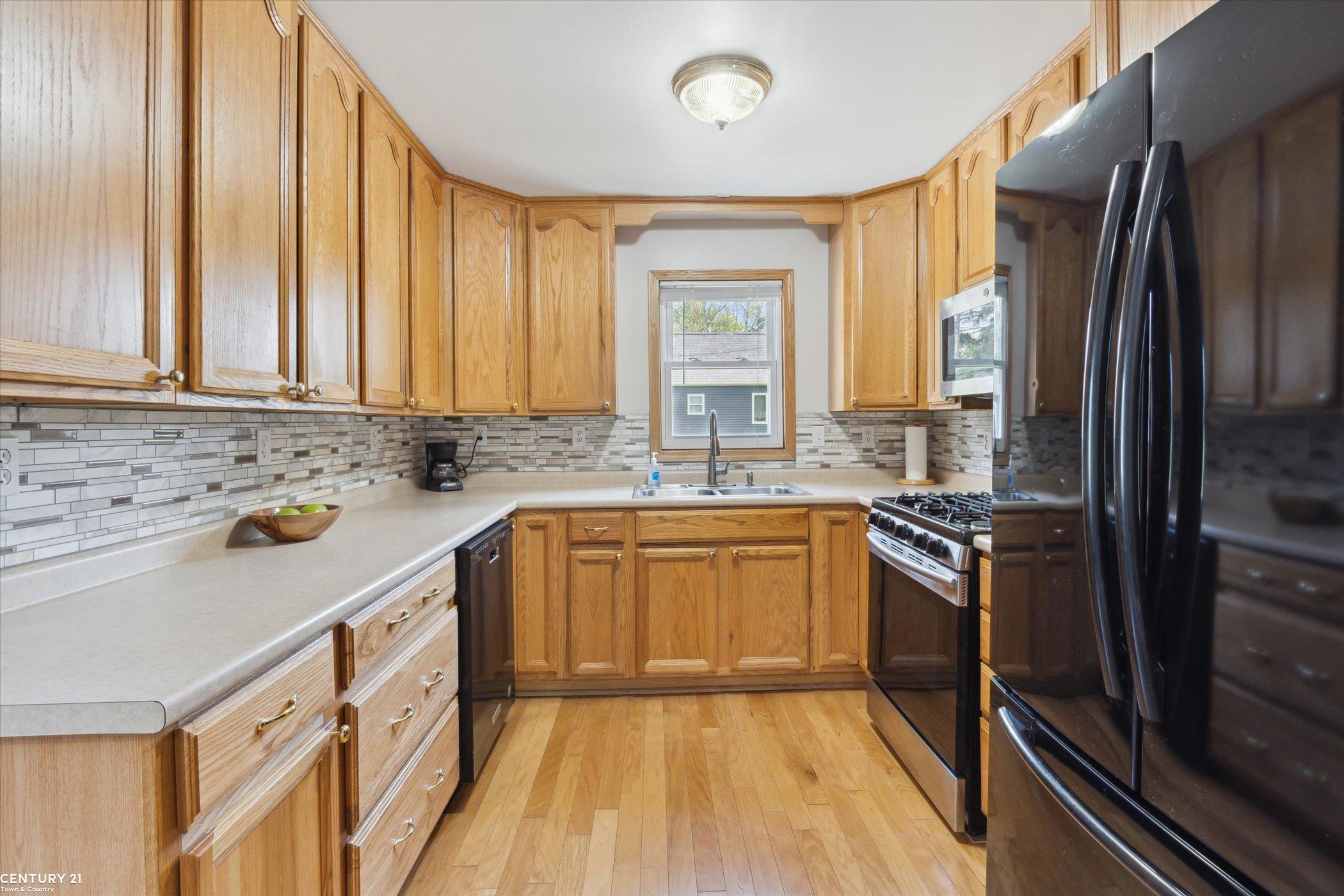 1497 Parke Street Rochester Hills, MI 48307 - Photo 6 of 33