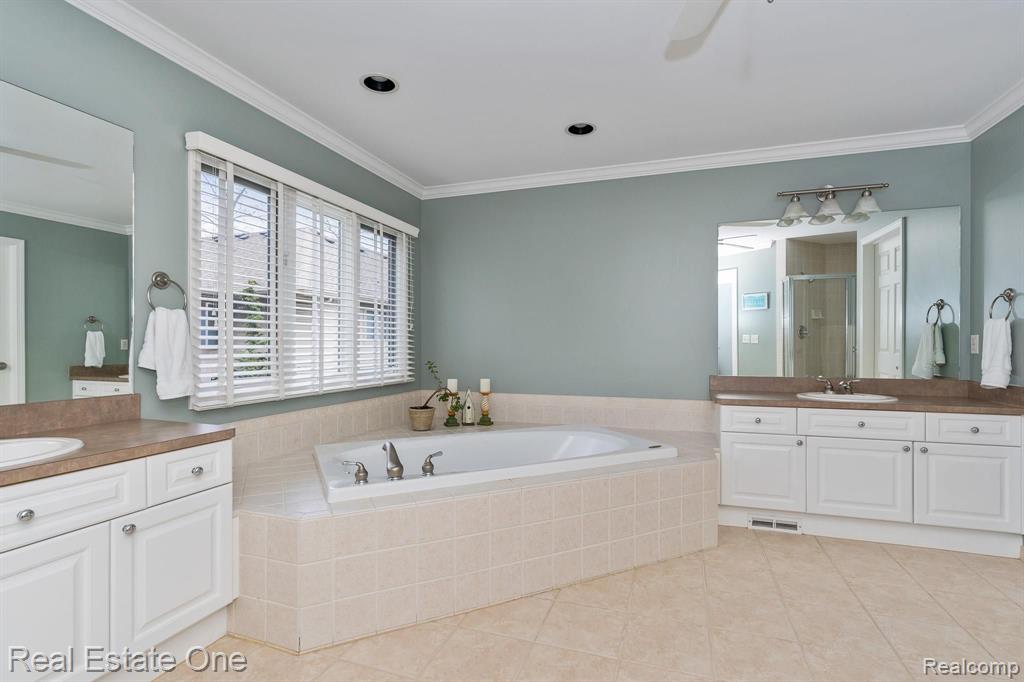 1177 Chesapeake Rochester Hills, MI 48307 - Photo 32 of 63