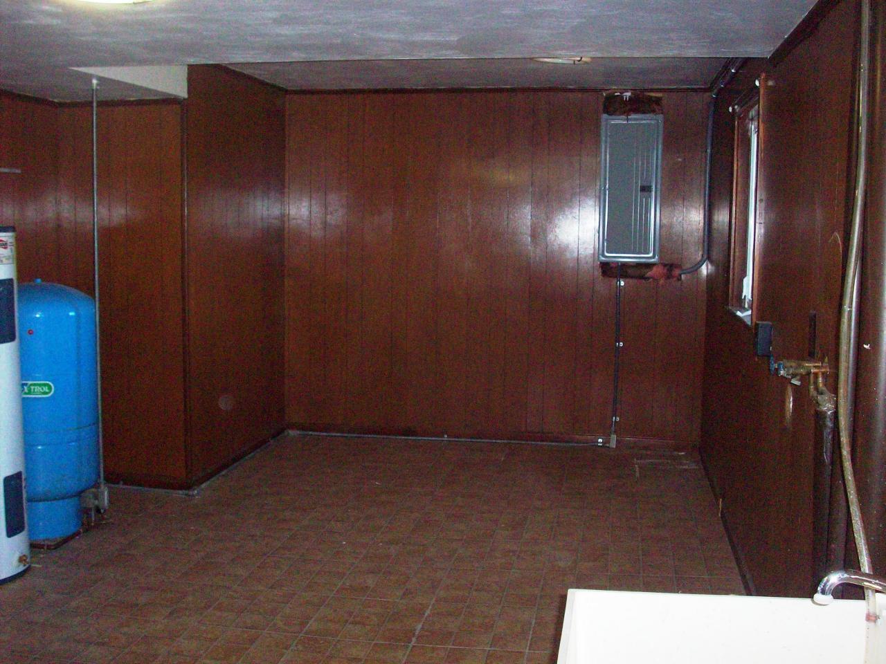 178 Mountain View Road Troutville, VA 24175 - Photo 15 of 22 Large Utility Room