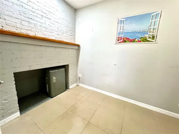 $1,000 | 947 Pinedale Avenue, Orlando, FL 32808