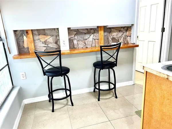 $1,000 | 947 Pinedale Avenue, Orlando, FL 32808