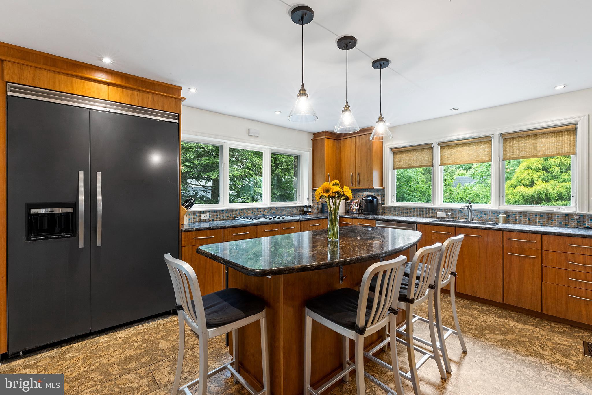 40 Derwen Road Bala Cynwyd, PA 19004 - Photo 11 of 40 Kitchen island