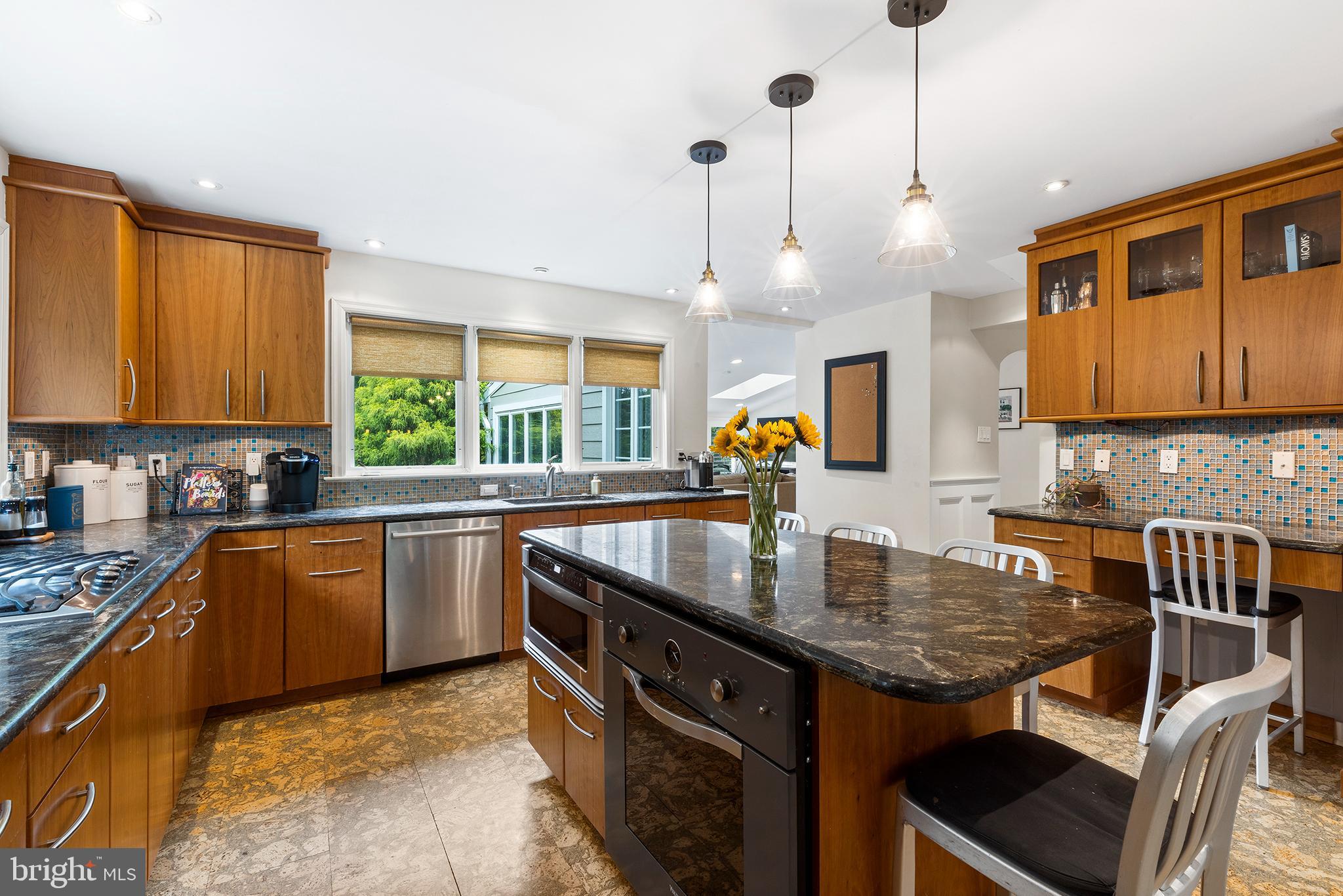 40 Derwen Road Bala Cynwyd, PA 19004 - Photo 13 of 40 Kitchen island