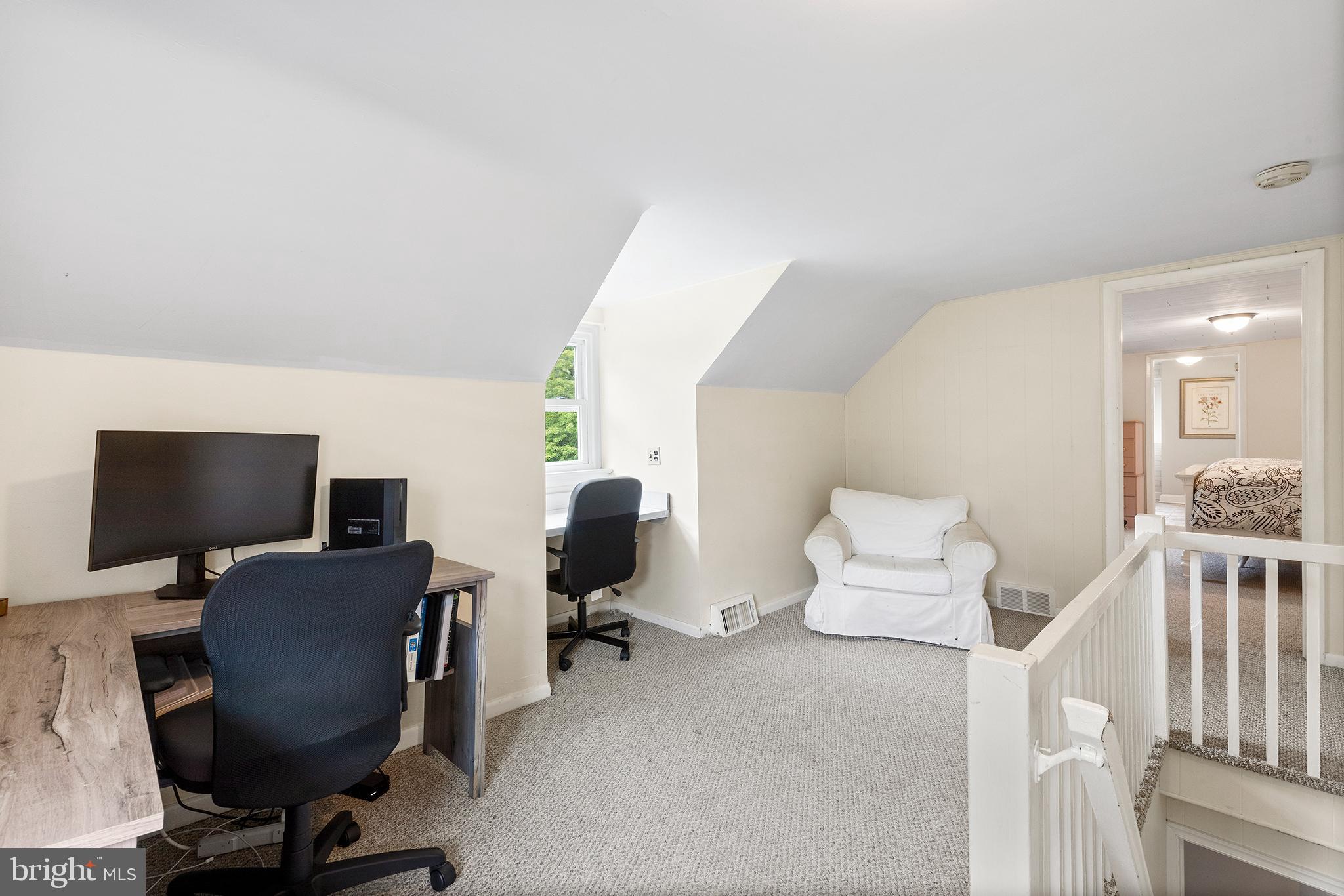 40 Derwen Road Bala Cynwyd, PA 19004 - Photo 29 of 40 Third floor office/sitting area