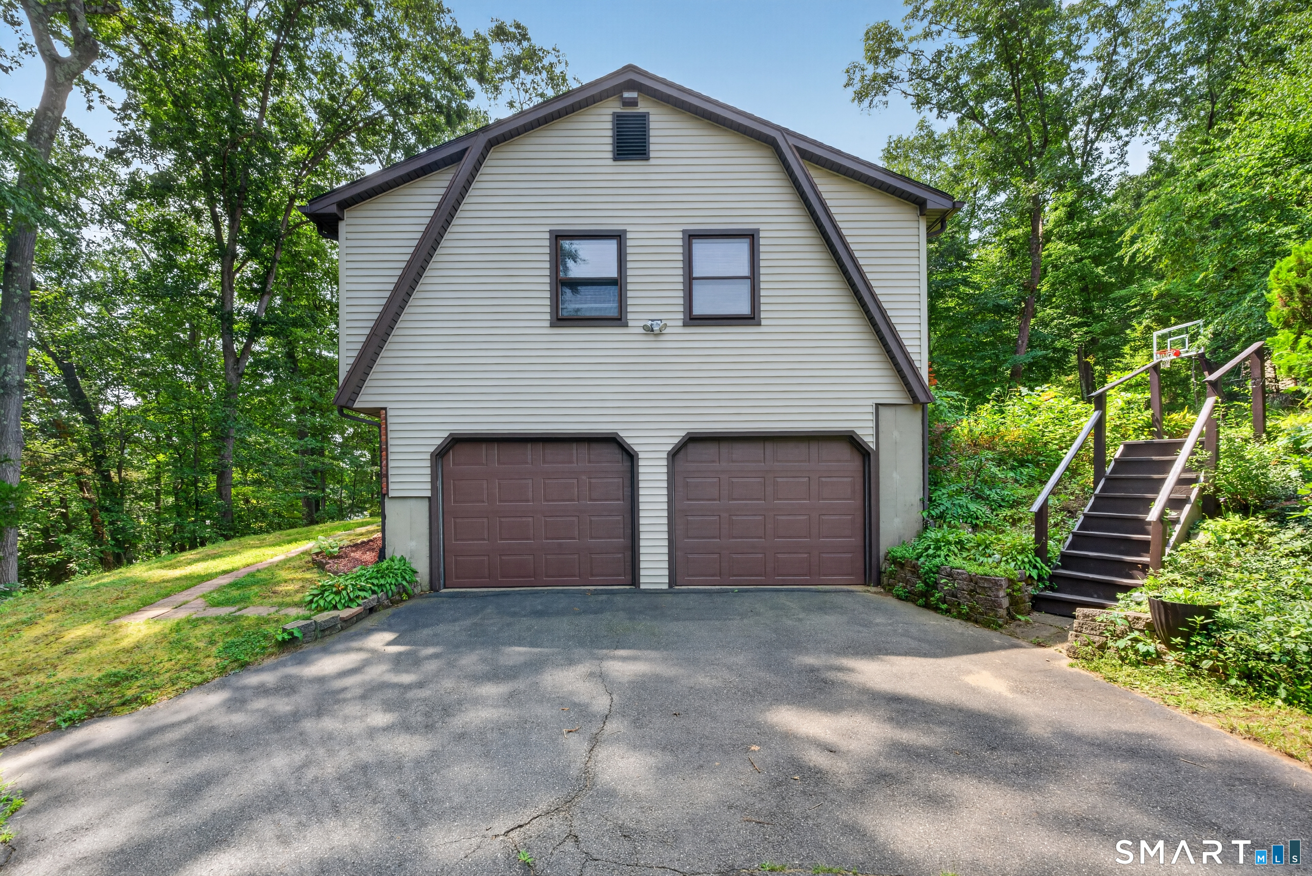 102 Colony Road Seymour, CT 06483 - Photo 6 of 39 Gallery Image 6
