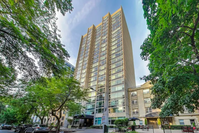 $240,000 | 2728 North Hampden Court, Unit 1310, Chicago, IL 60614