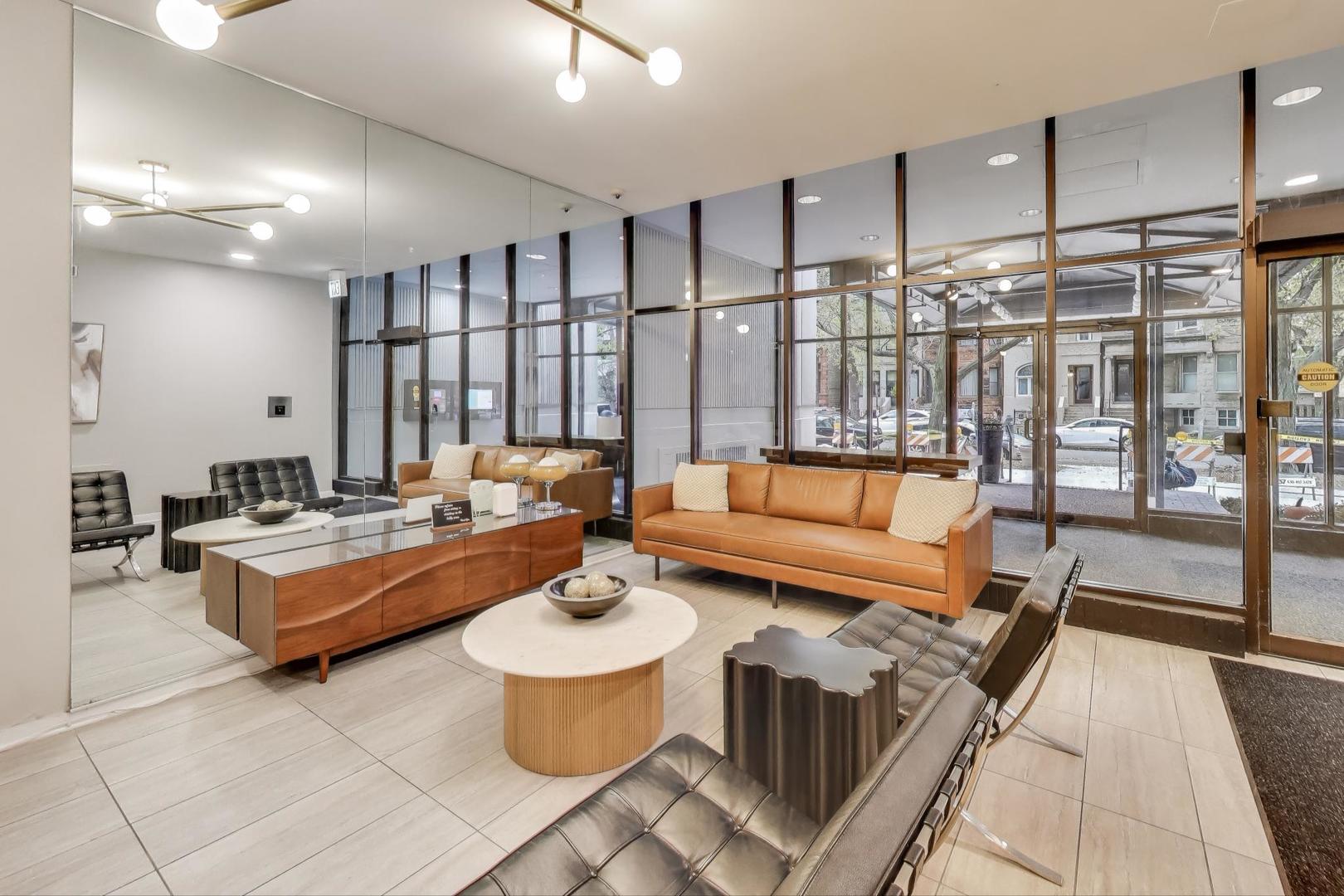 2728 North Hampden Court, Unit 1310 Chicago, IL 60614 - Photo 13 of 15 a living room with patio furniture and a couch