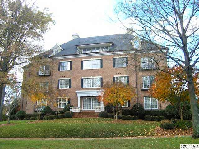 952 Queens Road, Unit 952 Charlotte, NC 28207 - Photo 1 of 16 Gallery Image 1