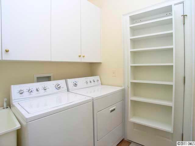 952 Queens Road, Unit 952 Charlotte, NC 28207 - Photo 15 of 16 Gallery Image 15