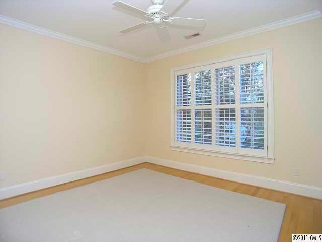 952 Queens Road, Unit 952 Charlotte, NC 28207 - Photo 9 of 16 Gallery Image 9