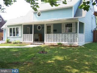 47 Iroquois Road Levittown, PA 19057 - Photo 1 of 6 Gallery Image 1