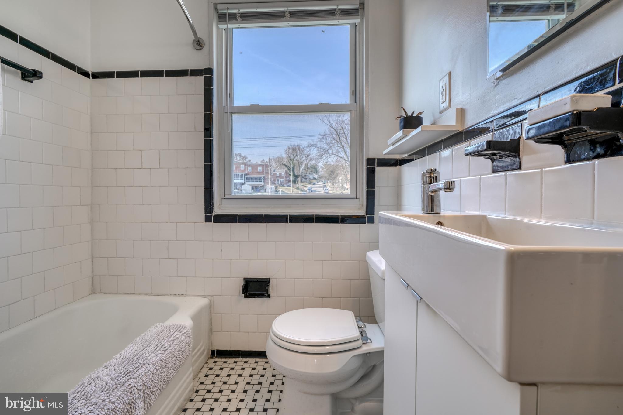 1045 Cooks Lane Baltimore, MD 21229 - Photo 18 of 30