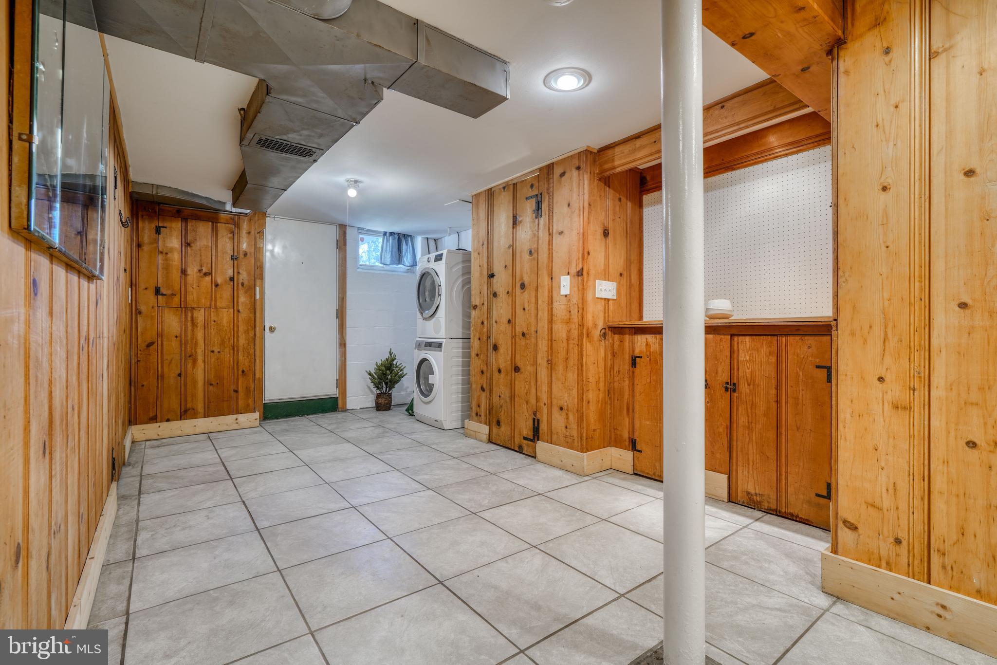 1045 Cooks Lane Baltimore, MD 21229 - Photo 22 of 30