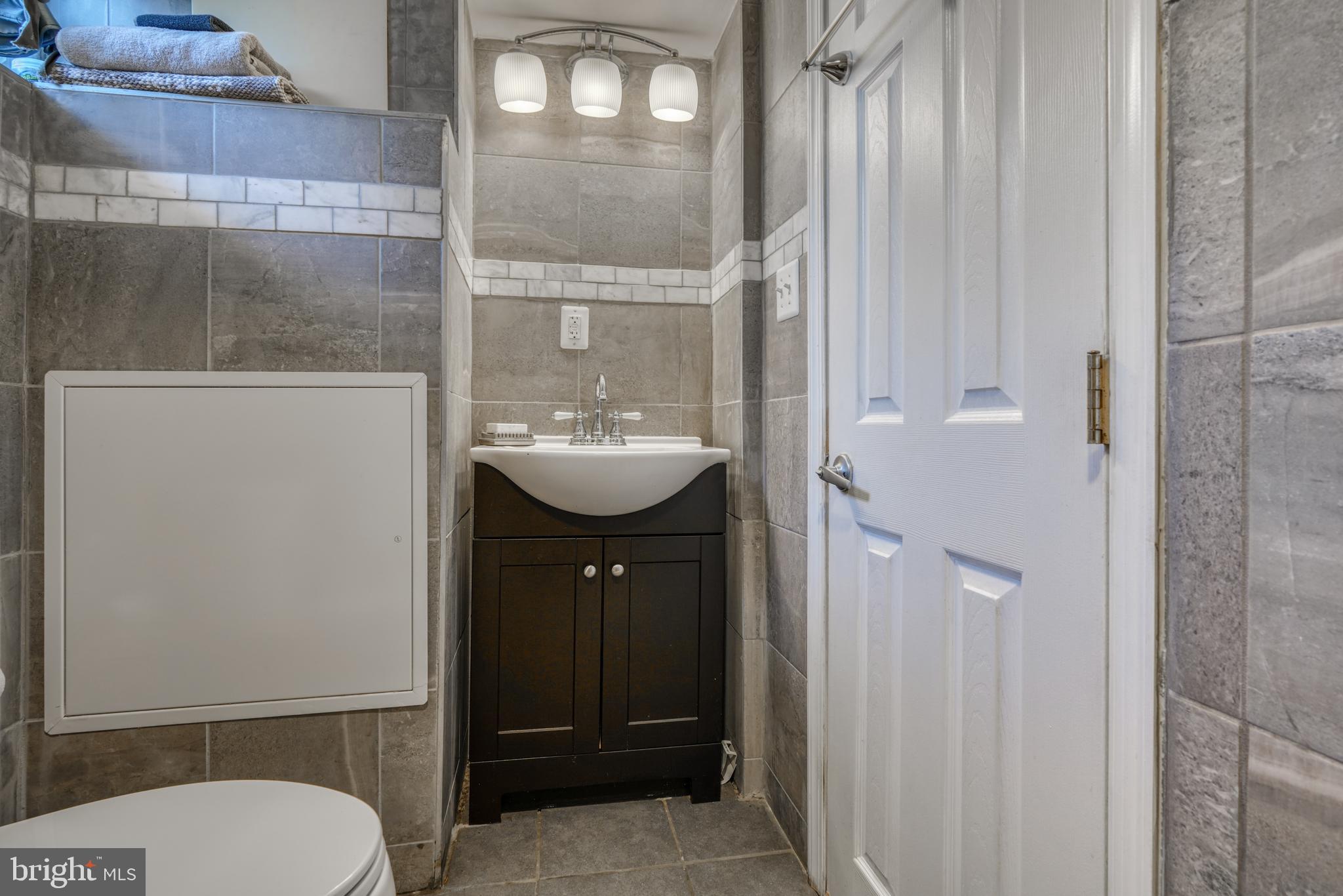 1045 Cooks Lane Baltimore, MD 21229 - Photo 28 of 30