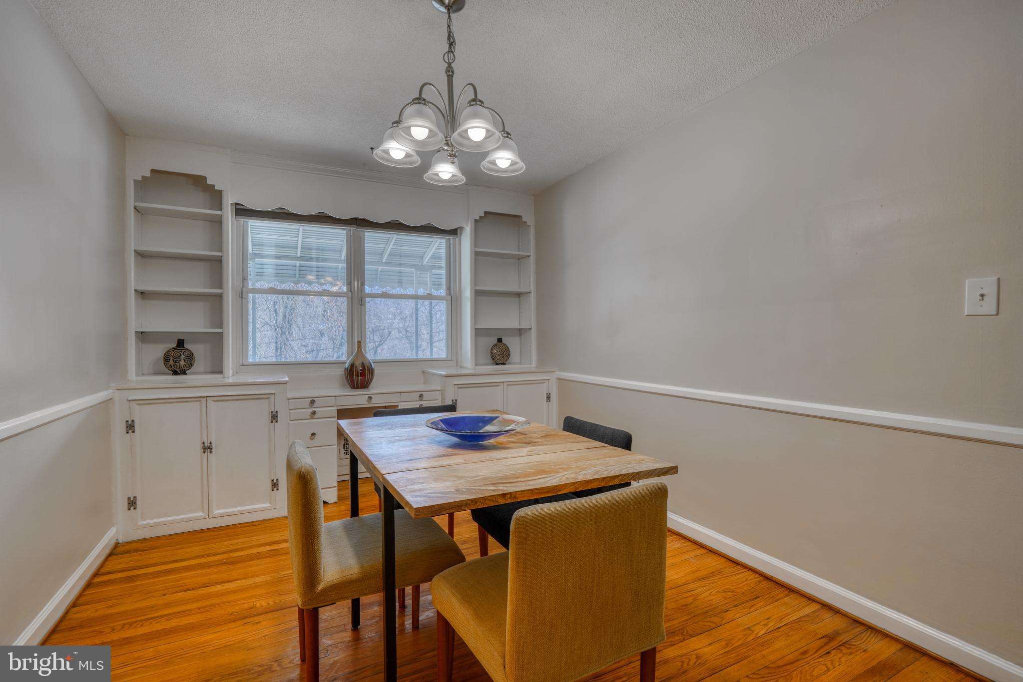 1045 Cooks Lane Baltimore, MD 21229 - Photo 5 of 30