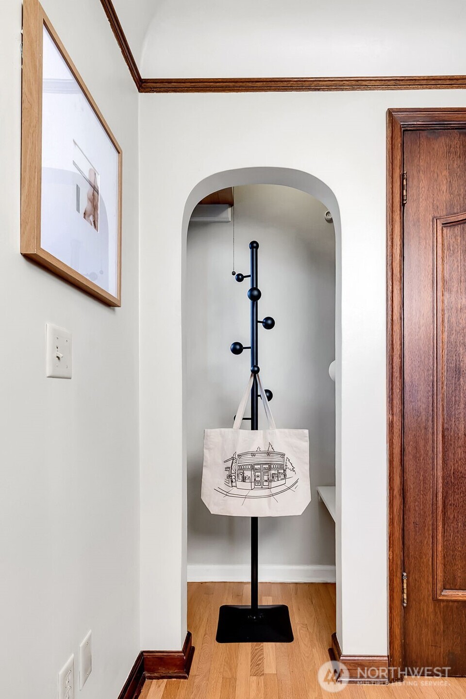 1120 17th Avenue, Unit 204 Seattle, WA 98122 - Photo 13 of 36