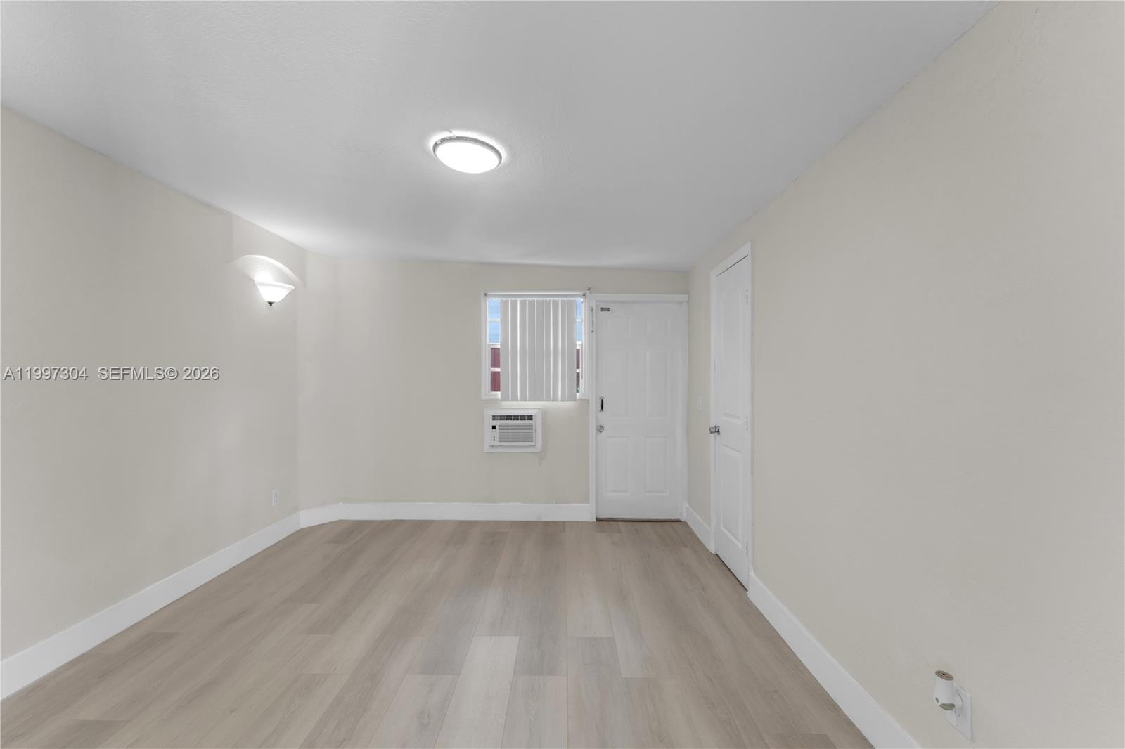 15260 Southwest 308th Street Homestead, FL 33033 - Photo 8 of 37