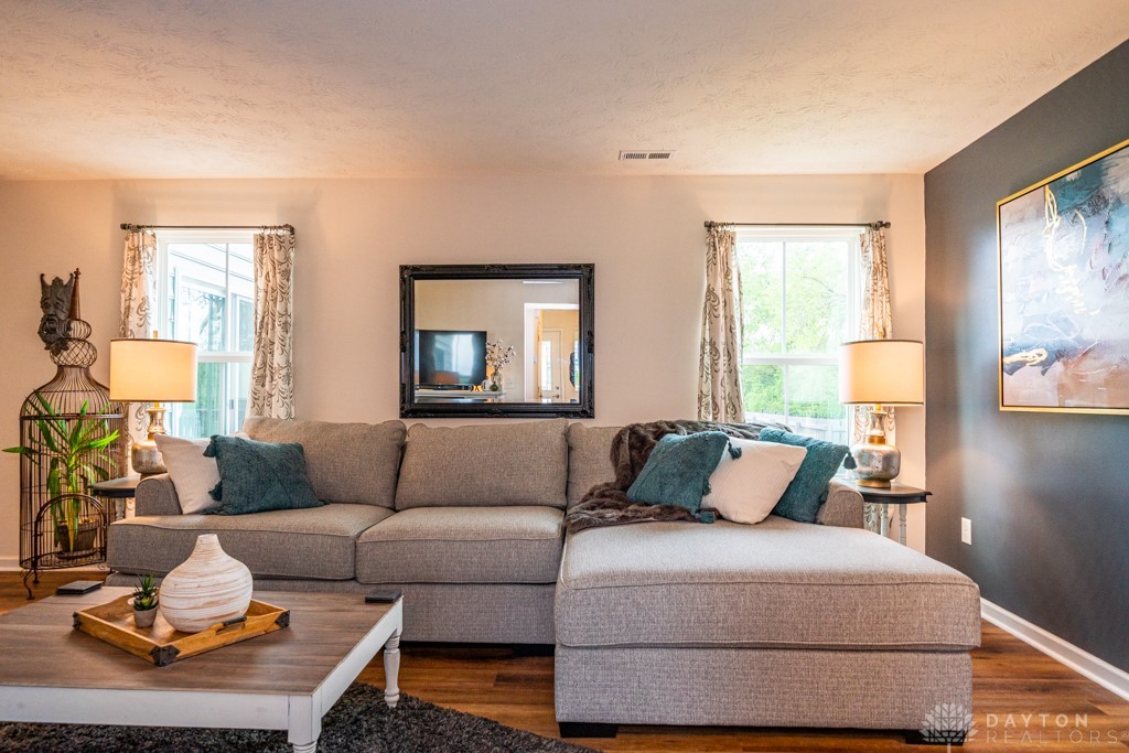536 Reading Road Dayton, OH 45404 - Photo 4 of 45 Gallery Image 4