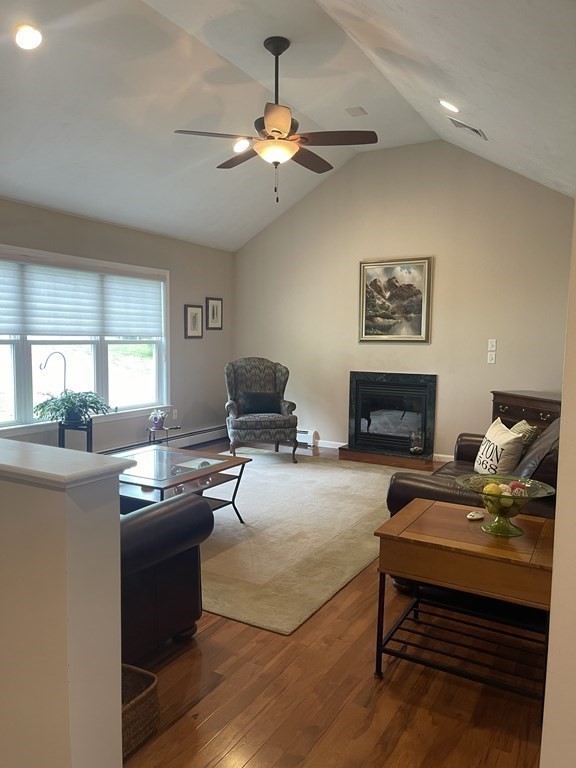 36 Brooks Street Upton, MA 01568 - Photo 4 of 29