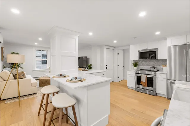 $889,999 | 51 Poplar Street, Unit 2, Newport, RI 02840