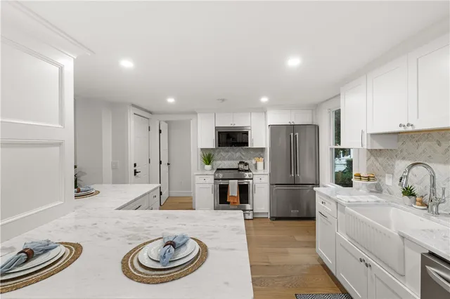 $889,999 | 51 Poplar Street, Unit 2, Newport, RI 02840