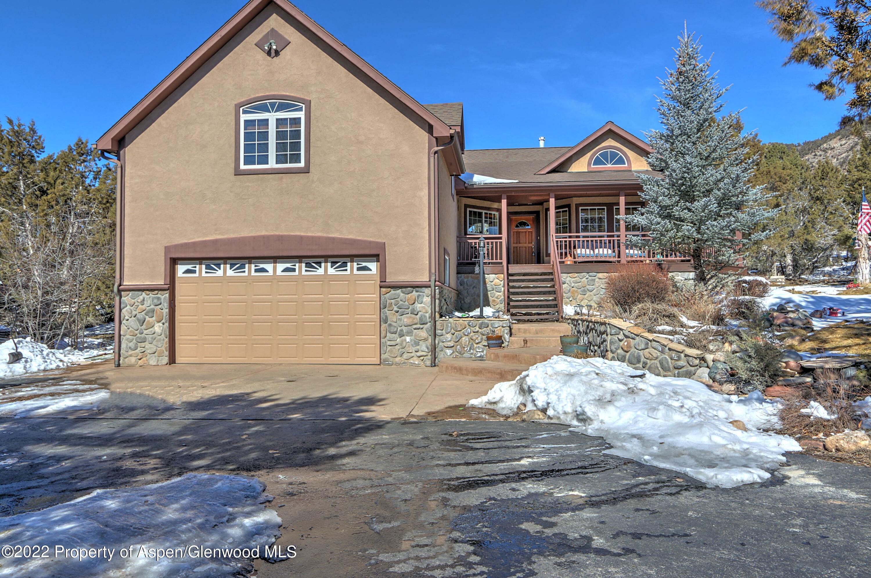 274 Cedar Way New Castle, CO 81647 - Photo 3 of 56 IMG_9404_05_06_07_08_09_10