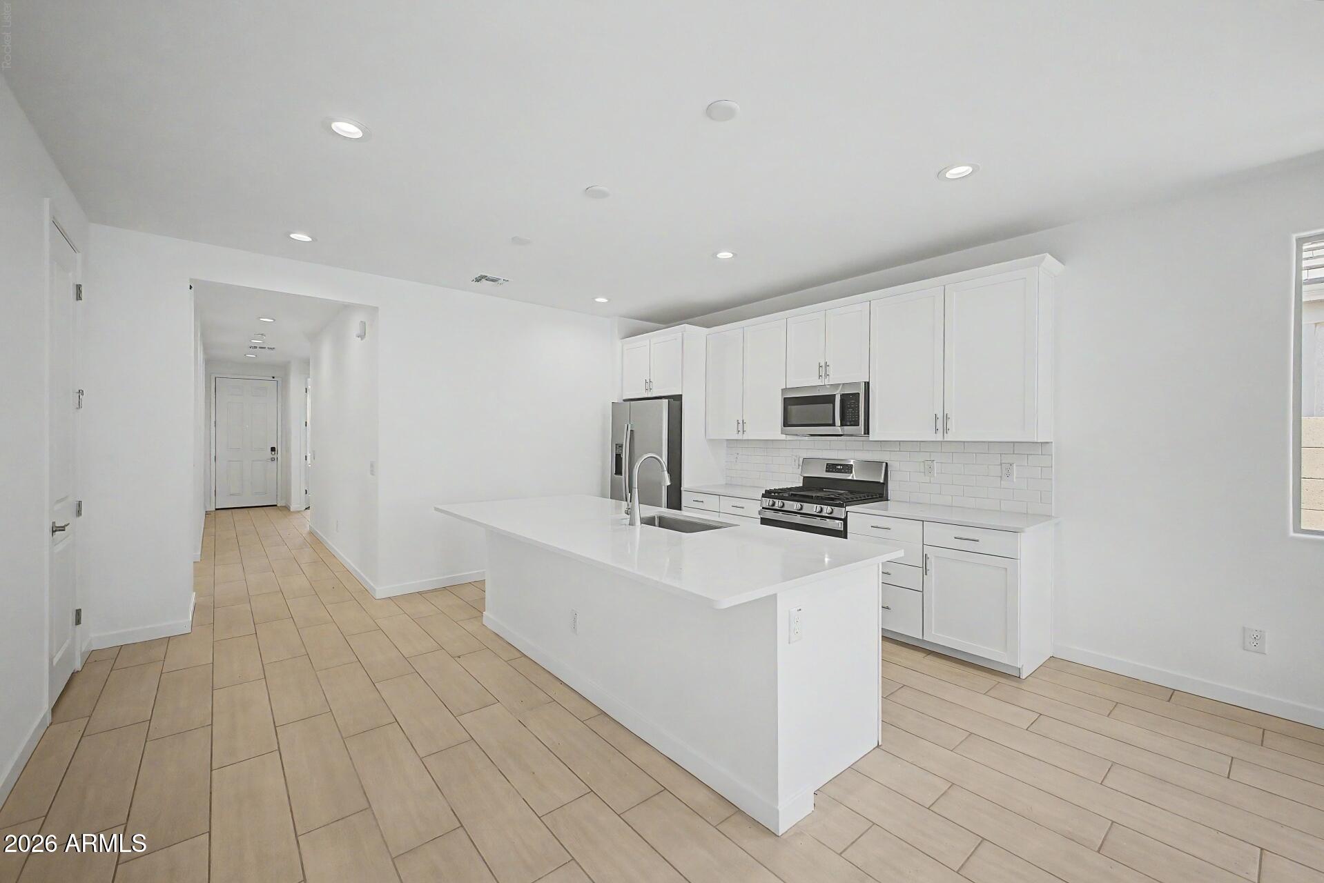8046 West Granada Road Phoenix, AZ 85035 - Photo 3 of 38