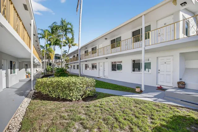 $2,000 | 1821 Middle River Drive, Unit 11, Fort Lauderdale, FL 33305