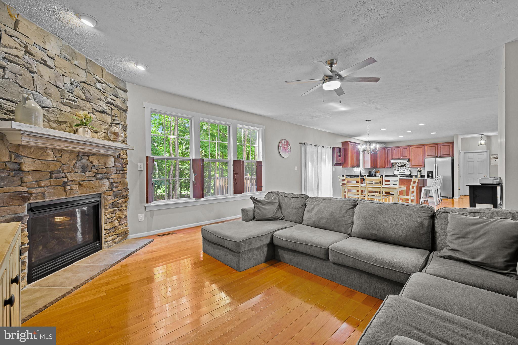 Open living area from family room to kitchen
