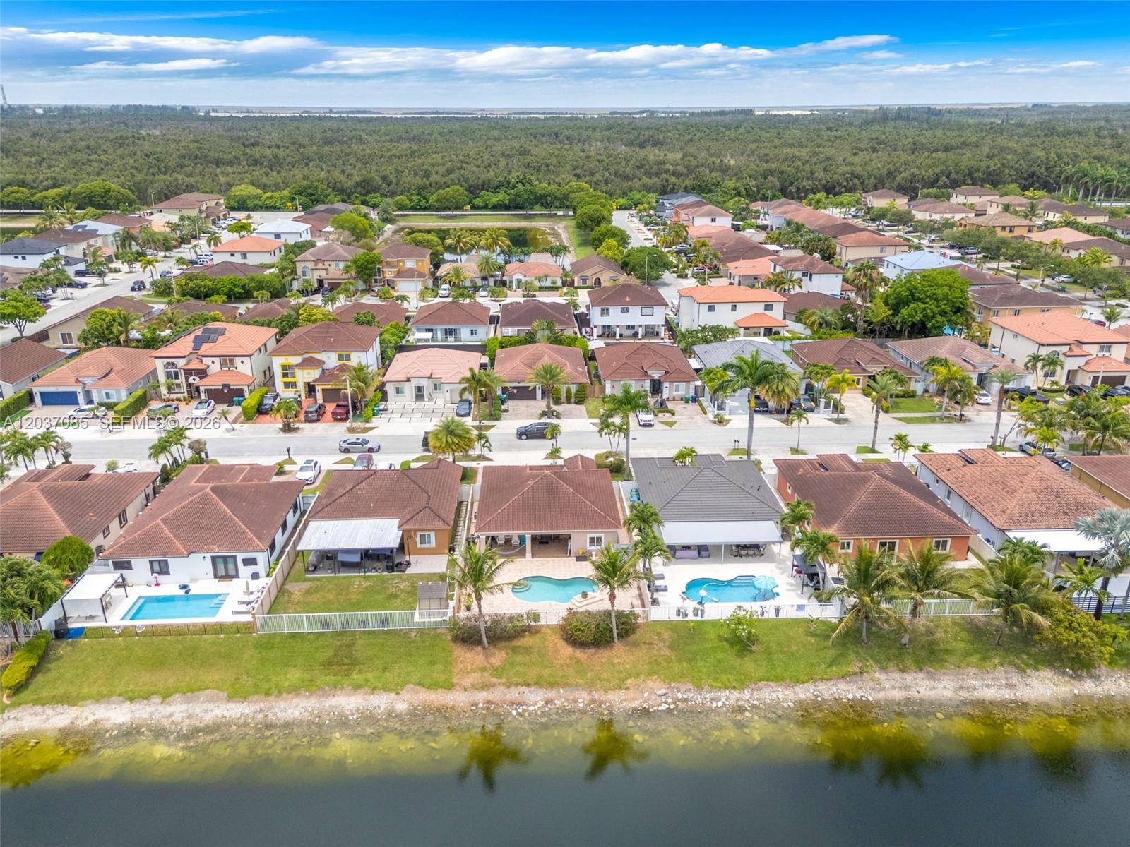 4449 Southwest 164th Path Miami, FL 33185 - Photo 32 of 40